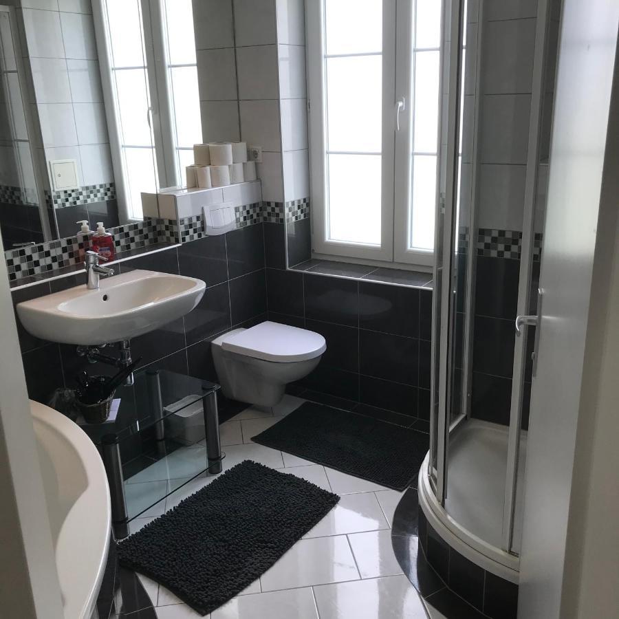 Lg Living Apartment Stockerau Luaran gambar