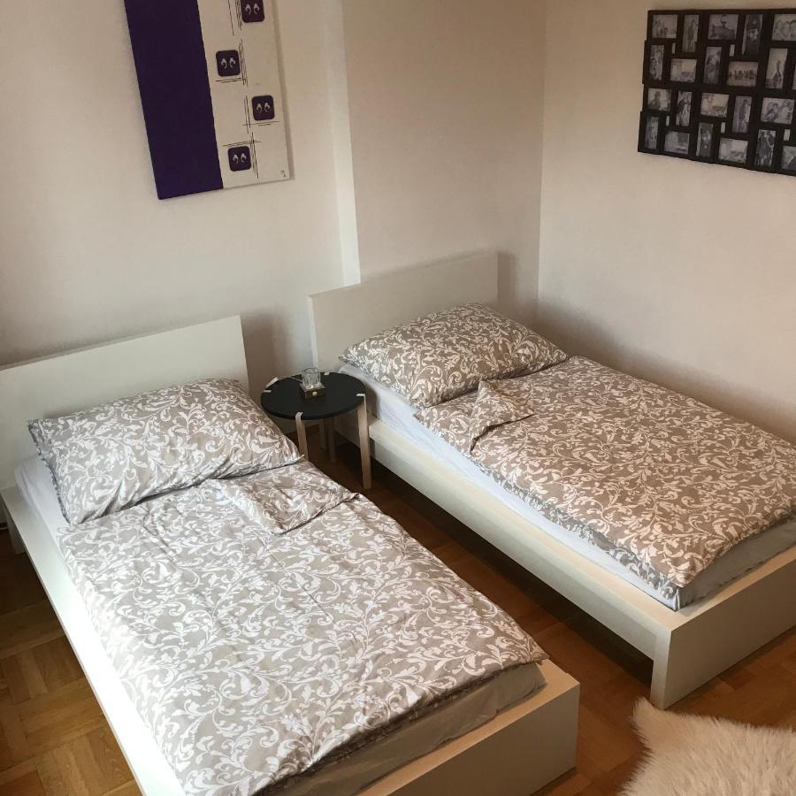 Lg Living Apartment Stockerau Luaran gambar