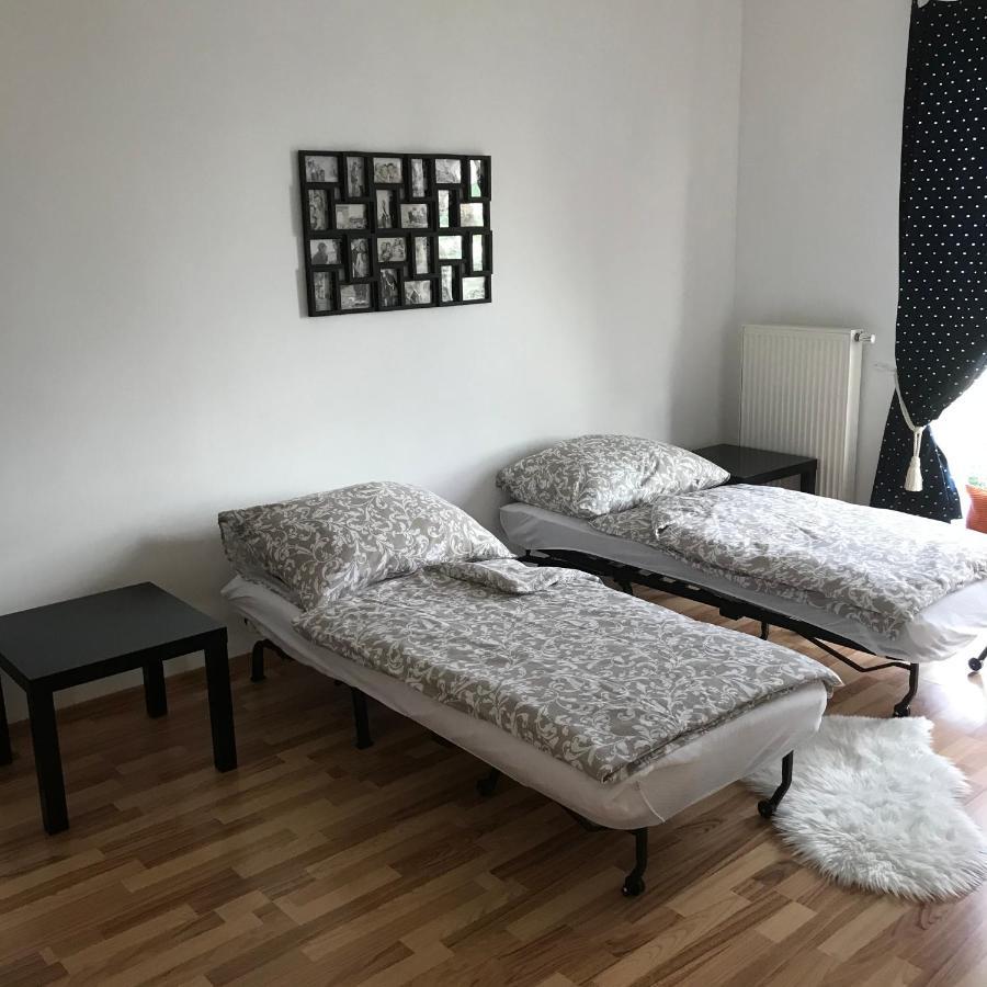 Lg Living Apartment Stockerau Luaran gambar